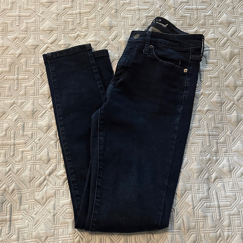 Universal Thread Women's Navy Skinny Jeans
